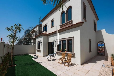 Vila v Khalifa City, Abu Dhabi, SAE 5 spální, 428.9 m2 č. 569366