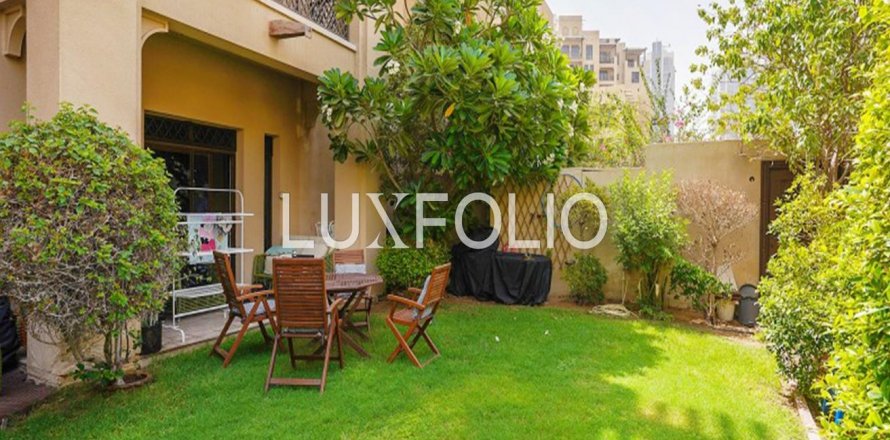 Old Town、Dubai、UAEにあるマンション 2ベッドルーム、120 m2 No627554