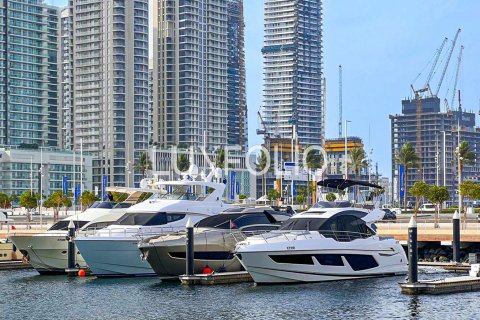 Apartment til salg i Dubai Harbour, Dubai, UAE 2 soveværelser, 106 kvm № 627553 - foto 24