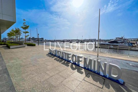 Apartment til salg i Dubai Harbour, Dubai, UAE 2 soveværelser, 106 kvm № 627553 - foto 27