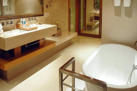 Appartamento in vendita a Jumeirah Village Circle, Dubai, EAU 1 camera da letto, 80 mq. № 108356 - foto 2