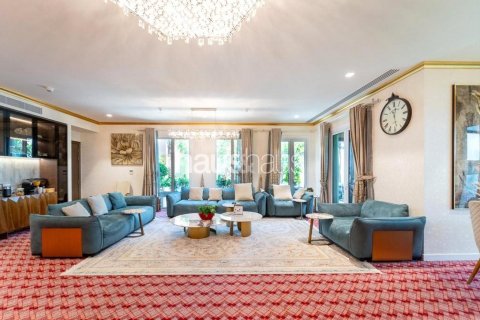 Stadthaus zum Verkauf in Jumeirah, Dubai, VAE 5 Schlafzimmer, 686 m2 Nr. 625707 - Foto 2