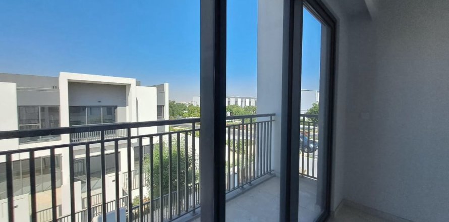 וילה ב Dubai, איחוד האמירויות 4 חדרי שינה, 264.8 מ"ר מספר 450852