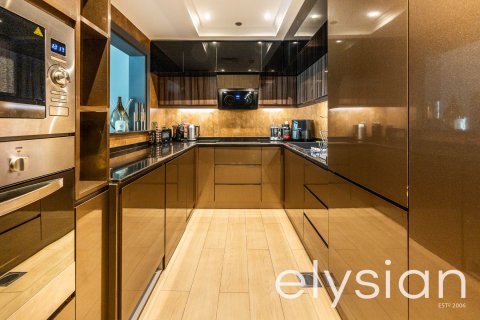 Apartament w Palm Jumeirah, Dubai, ZEA 2 sypialnie, 147 mkw. nr 586056