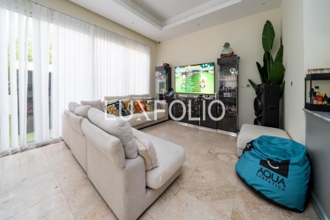 Jumeirah Village Circle、Dubai、UAE にあるヴィラ販売中 5ベッドルーム、545 m2、No627850 - 写真 1