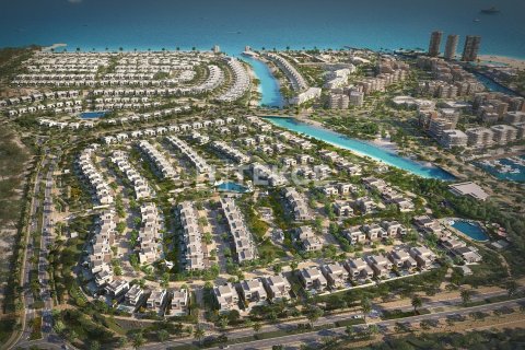 Villa in Abu Dhabi, UAE 4 bedrooms, 305 sq.m. № 595454