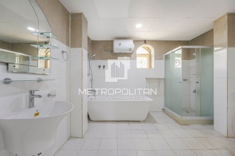 Vila v Ras Al Khaimah, SAE 8 spální, 1363 m2 č. 444036 - Fotografia 18