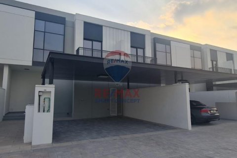 Al Furjan, Dubai, BAE’de kiralık sıra ev 3 yatak odası, 254.9 m² No 590758 - fotoğraf 2