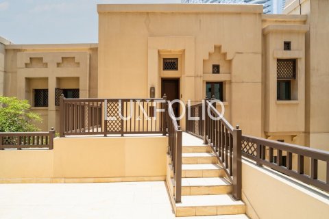 Downtown Dubai (Downtown Burj Dubai), UAE의 판매용 아파트 침실 2개, 145제곱미터 번호 627690 - 사진 25