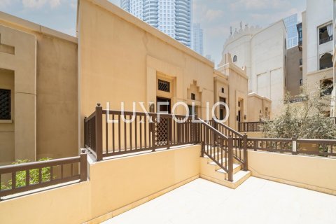 Downtown Dubai (Downtown Burj Dubai), UAE의 판매용 아파트 침실 2개, 145제곱미터 번호 627690 - 사진 27