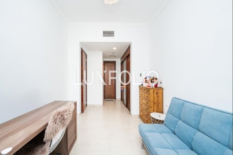 Lägenhet till försäljning i Dubai Marina, Dubai, UAE 3 sovrum, 205 kvm Nr. 627829 - fotografi 19
