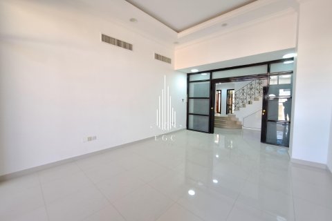 וילה ב Khalifa City, Abu Dhabi, איחוד האמירויות 5 חדרי שינה, 328.4 מ