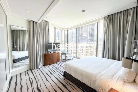 Apartment in Downtown Dubai (Downtown Burj Dubai), UAE 2 bedrooms, 152 sq.m. № 626813 - photo 9