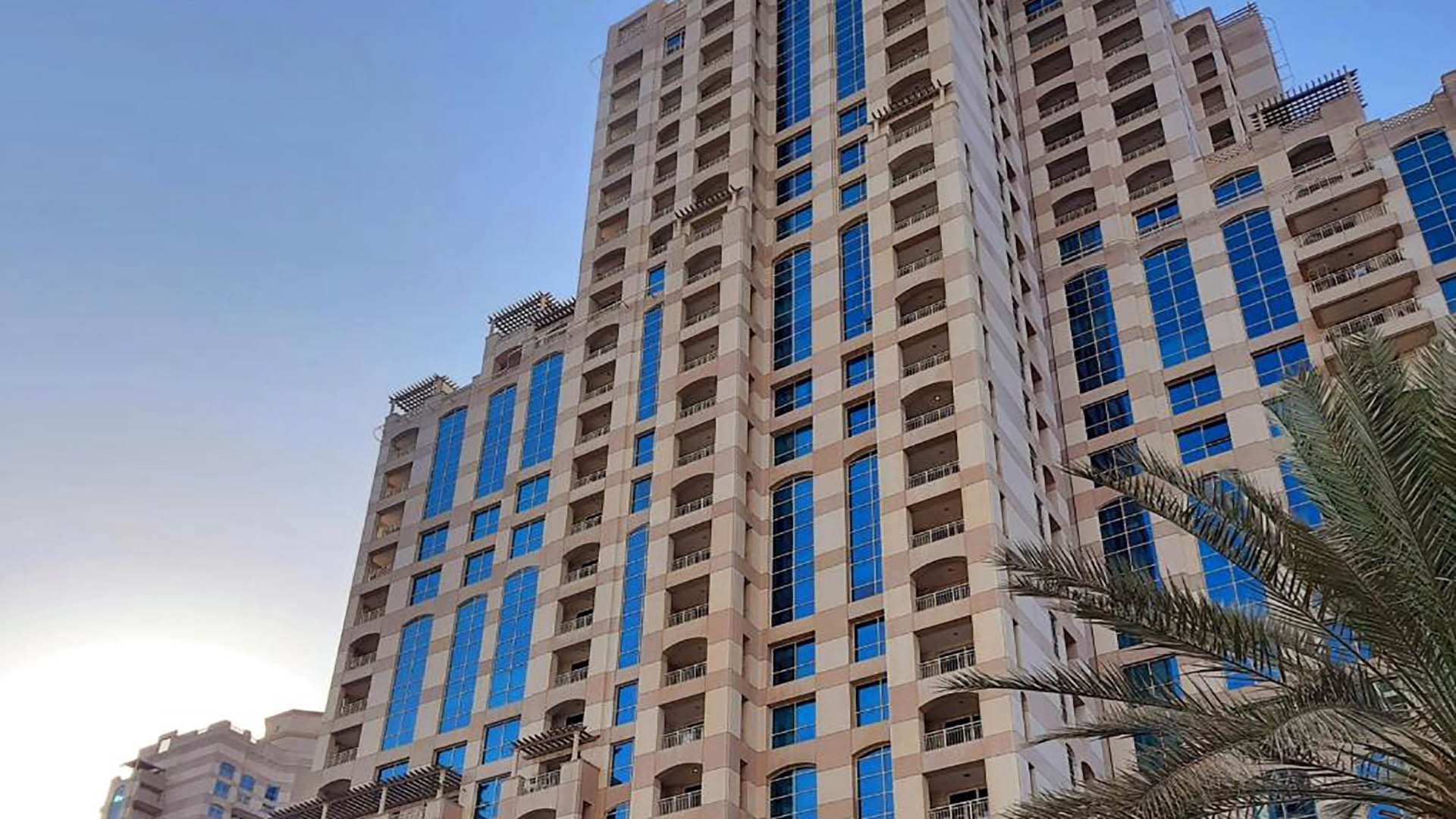 TANARO APARTMENTS