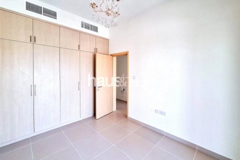 Kaupunkipientalo Dubai Land, Dubai, Arabiemiraatit 3 makuuhuonetta, 244 m2 № 626033 - kuva 7