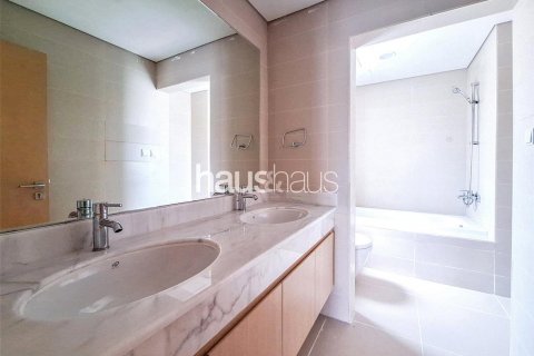 Kaupunkipientalo Dubai Land, Dubai, Arabiemiraatit 3 makuuhuonetta, 244 m2 № 626033 - kuva 8