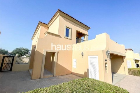 Kaupunkipientalo Dubai Land, Dubai, Arabiemiraatit 3 makuuhuonetta, 244 m2 № 626033 - kuva 2