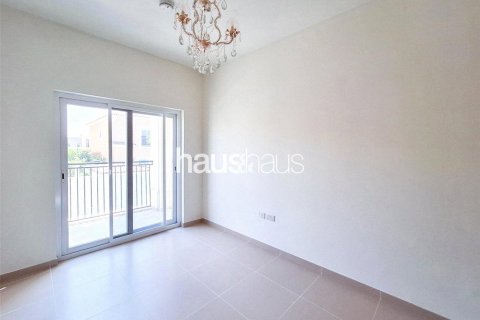 Kaupunkipientalo Dubai Land, Dubai, Arabiemiraatit 3 makuuhuonetta, 244 m2 № 626033 - kuva 9
