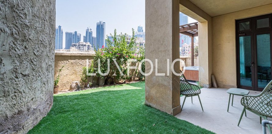 Apartman u gradu Downtown Dubai (Downtown Burj Dubai), UAE 2 spavaće sobe, 205 m2 Br. 627709