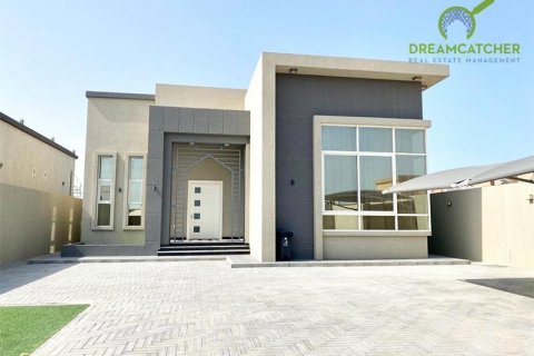 Βίλα σε Al Hamra Village, Ras Al Khaimah, ΗΑΕ 3 υπνοδωμάτια, 190.4 τ.μ. Αρ. 454604 - φωτογραφία 22