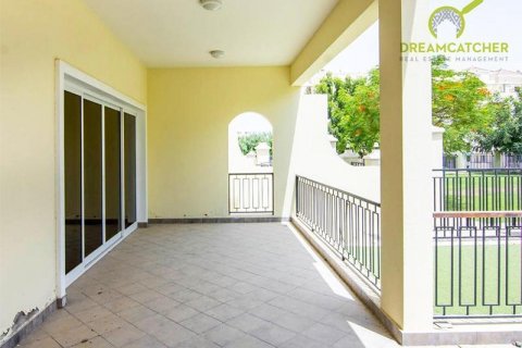 Townhouse in Al Hamra Village, Ras Al Khaimah, UAE 4 bedrooms, 250.5 sq.m. № 454518 - photo 23