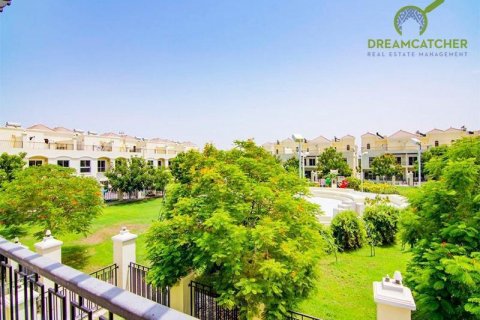 Townhouse in Al Hamra Village, Ras Al Khaimah, UAE 4 bedrooms, 250.5 sq.m. № 454518 - photo 12