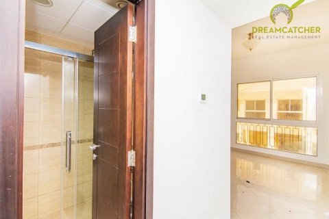 Townhouse in Al Hamra Village, Ras Al Khaimah, UAE 4 bedrooms, 250.5 sq.m. № 454518 - photo 16