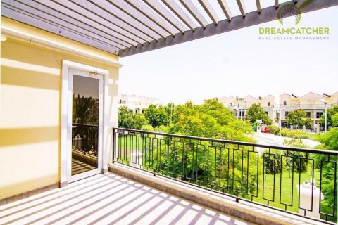 Townhouse in Al Hamra Village, Ras Al Khaimah, UAE 4 bedrooms, 250.5 sq.m. № 454518 - photo 26
