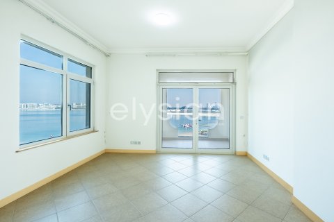 Palm Jumeirah, Dubai, UAE의 임대용 아파트 침실 2개, 186제곱미터 번호 586220 - 사진 5