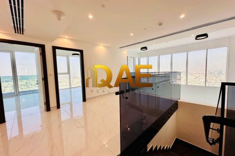 Apartment sa Al Kifaf, Dubai, UAE 3 silid-tulugan, 277.2 sq.m. № 364863 - larawan 8