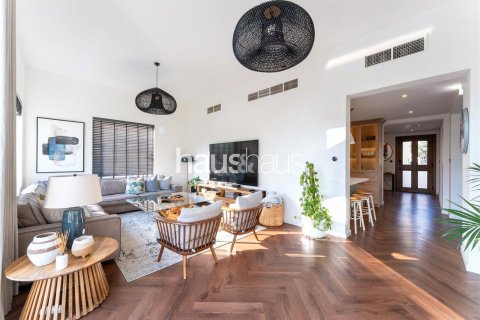 Vila v Dubai Sports City, SAE 5 ložnice, 353 m² Č.: 626323 - fotografie 3