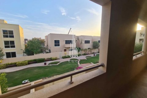 Villa til salgs i Al Raha Gardens, Abu Dhabi, Emiratene 4 soverom, 399.5 kvm Nr. 453024 - Foto 12
