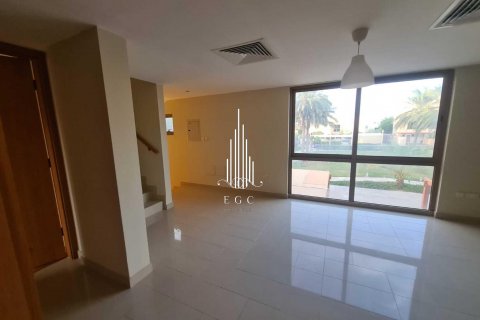 Villa til salgs i Al Raha Gardens, Abu Dhabi, Emiratene 4 soverom, 399.5 kvm Nr. 453024 - Foto 14
