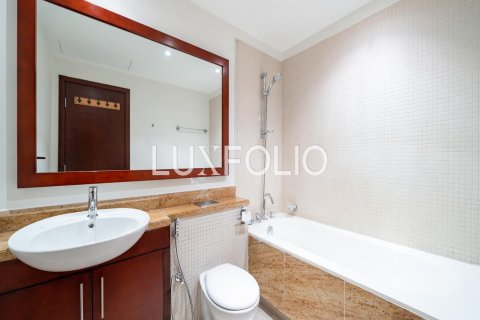 Apartman u gradu Downtown Dubai (Downtown Burj Dubai), Dubai, UAE 1 spavaća soba, 85 m2 Br. 627898 - Slika 11