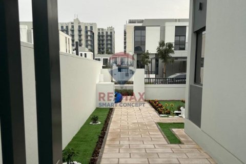 Řadový dům v Al Furjan, Dubai, SAE 4 ložnice, 335.9 m² Č.: 590778 - fotografie 6