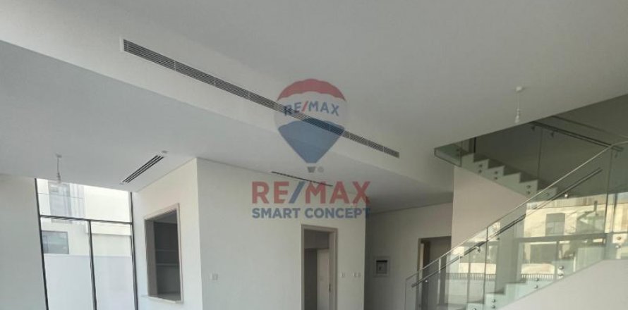 Řadový dům v Al Furjan, Dubai, SAE 4 ložnice, 335.9 m² Č.: 590778