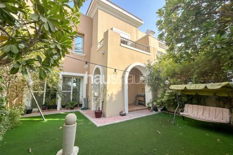 Adosado en Arabian Ranches, Dubai, EAU 3 dormitorios, 255 m² № 626750