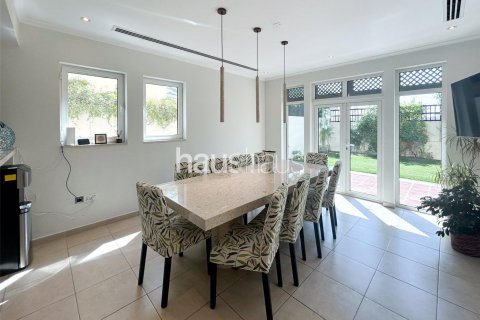Villa til salgs i Jumeirah Park, Dubai, Emiratene 3 soverom, 285 kvm Nr. 625446 - Foto 8