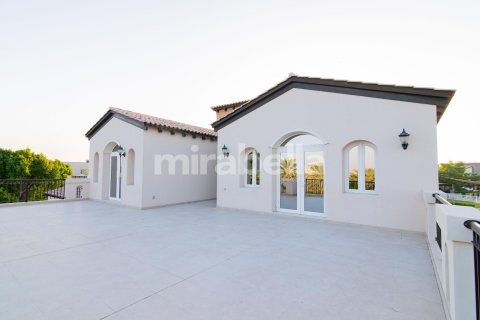 Villa til leje i Jumeirah Golf Estates, Dubai, UAE 5 soveværelser, 856.5 kvm № 363168 - foto 3