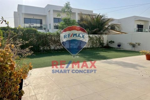 Rijtjeshuis in Yas Island, Abu Dhabi, VAE 3 slaapkamers, 390 vr.m. nr 446394