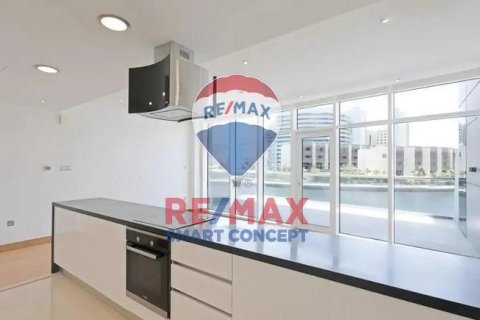 Apartmen di Al Raha Beach, Abu Dhabi, UAE 2 bilik tidur, 120.8 meter persegi № 446392 - foto 3
