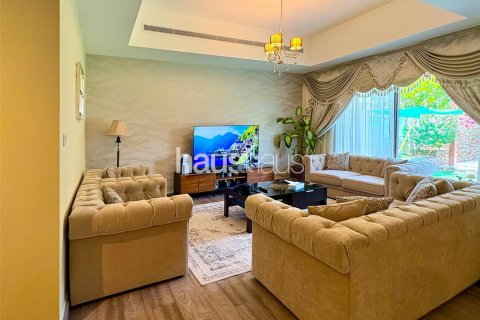 Villa in Reem, Dubai, UAE 3 bedrooms, 222 sq.m. № 625671 - photo 4