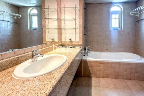 Villa à louer à Jumeirah Islands, Dubai, EAU 5 chambres, 990 m2 № 626657 - photo 2