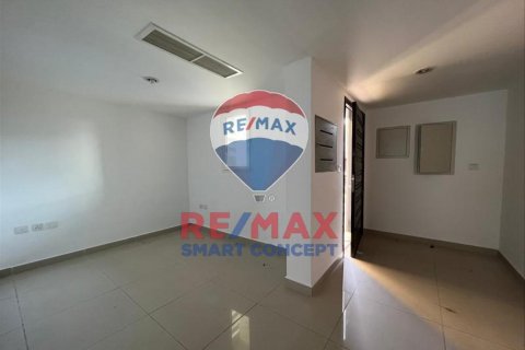Villa te koop in Al Reef, Abu Dhabi, VAE 4 slaapkamers, 265.5 vr.m., nr 458608 - foto 8