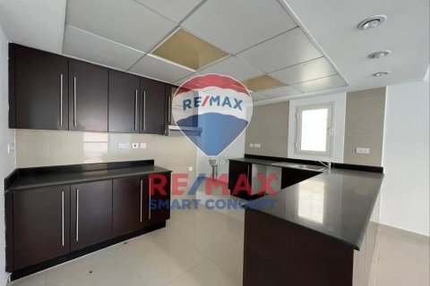 Villa te koop in Al Reef, Abu Dhabi, VAE 4 slaapkamers, 265.5 vr.m., nr 458608 - foto 6