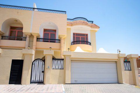 Al Mushrif 2 Villas asukohaga Al Mushrif, Abu Dhabi, AÜE Nr 208730