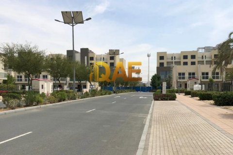 בניין למכירה ב Al Warsan, Dubai, איחוד האמירויות 2508.4 מ"ר, מספר 224308 - תמונה 2