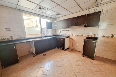 Вилла Аль-Твар, Дубай, БАӘ-да 3 жатын бөлмелер, 744.5 м² № 451397 - фото 4