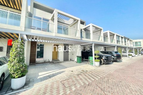 וילה להשכרה ב Jumeirah Park, Dubai, איחוד האמירויות  4 חדרי שינה, 188 מ"ר, מספר 626849 - תמונה 2