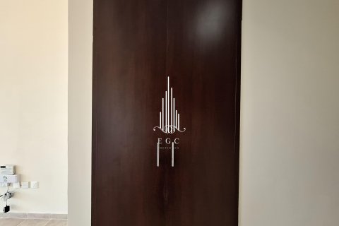 Vila di Al Khalidiya, Abu Dhabi, UEA 4 kamar tidur, 297.3 m2 nomor 482204 - foto 21
